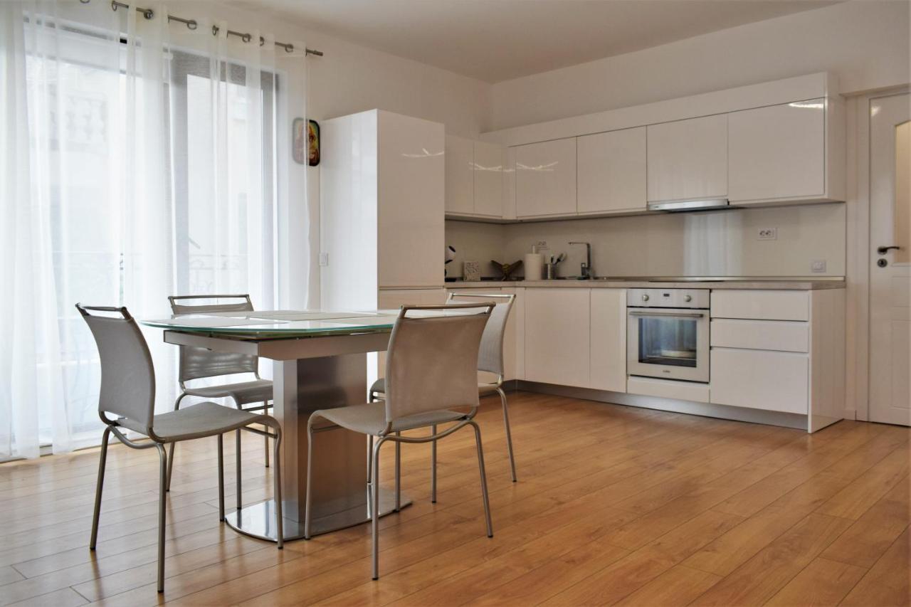 בורגאס Top Center Apartment Gramophone With Private Parking מראה חיצוני תמונה