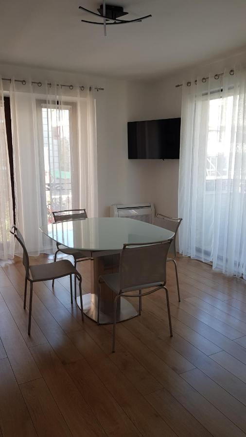 בורגאס Top Center Apartment Gramophone With Private Parking מראה חיצוני תמונה
